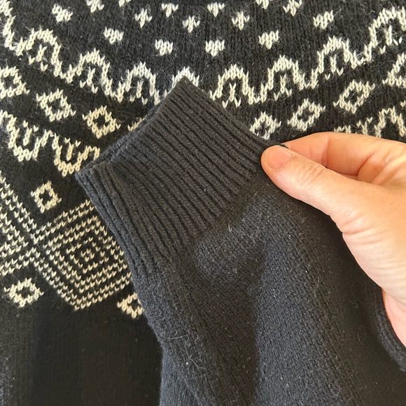 Sunice Black and White Crewneck Sweater - Picture 4 of 8